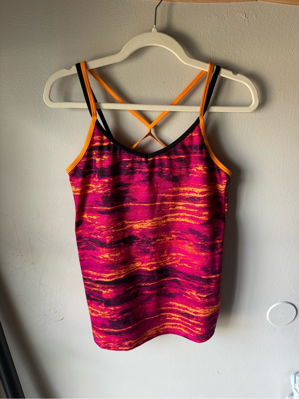 C9 Champion Pink Orange Printed Workout Tank Top Built-In Bra Strappy Size Large